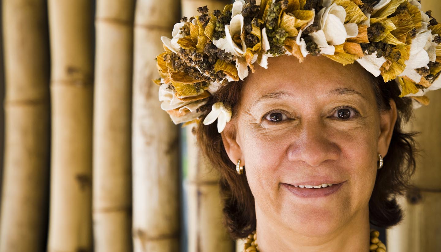 Nauru - A woman with flowers in Nauru